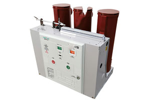 vs1戶內真空斷路器具備滅弧電壓低、滅弧能力強、分斷速度快、開斷容量大、使用期長、適應頻繁操作等特性，在供電系統中逐漸替代了其他類型開關，獲得了普遍的運用。但真空斷路器在開斷過程中會形成過電壓，若在運作中錯誤操作，也會導致斷路器發生爆炸等事故，給生產安全帶來重大影響。因而需根據過電壓的類型采取相應的措施，以降低過電壓的形成和減少過電壓的數值，除真空斷路器生產制造工藝層面的問題外，能夠加裝保護器以更改負荷參數，進而達到目地。